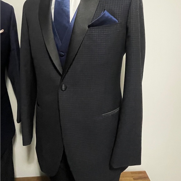 Black suit jacket style 860 - Picture 5 of 6